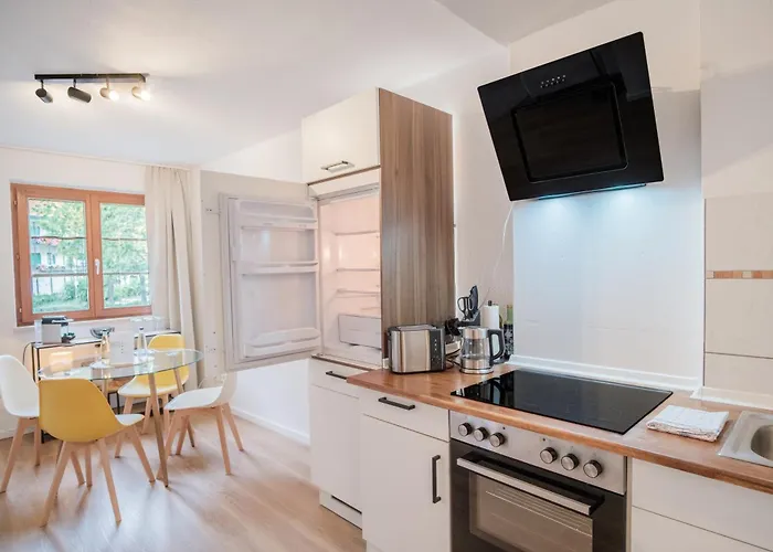 Neues Design-Apartment, Altstadt, Business&Ferien, Kueche, Netflix